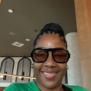 Meet your Posher, Patrice